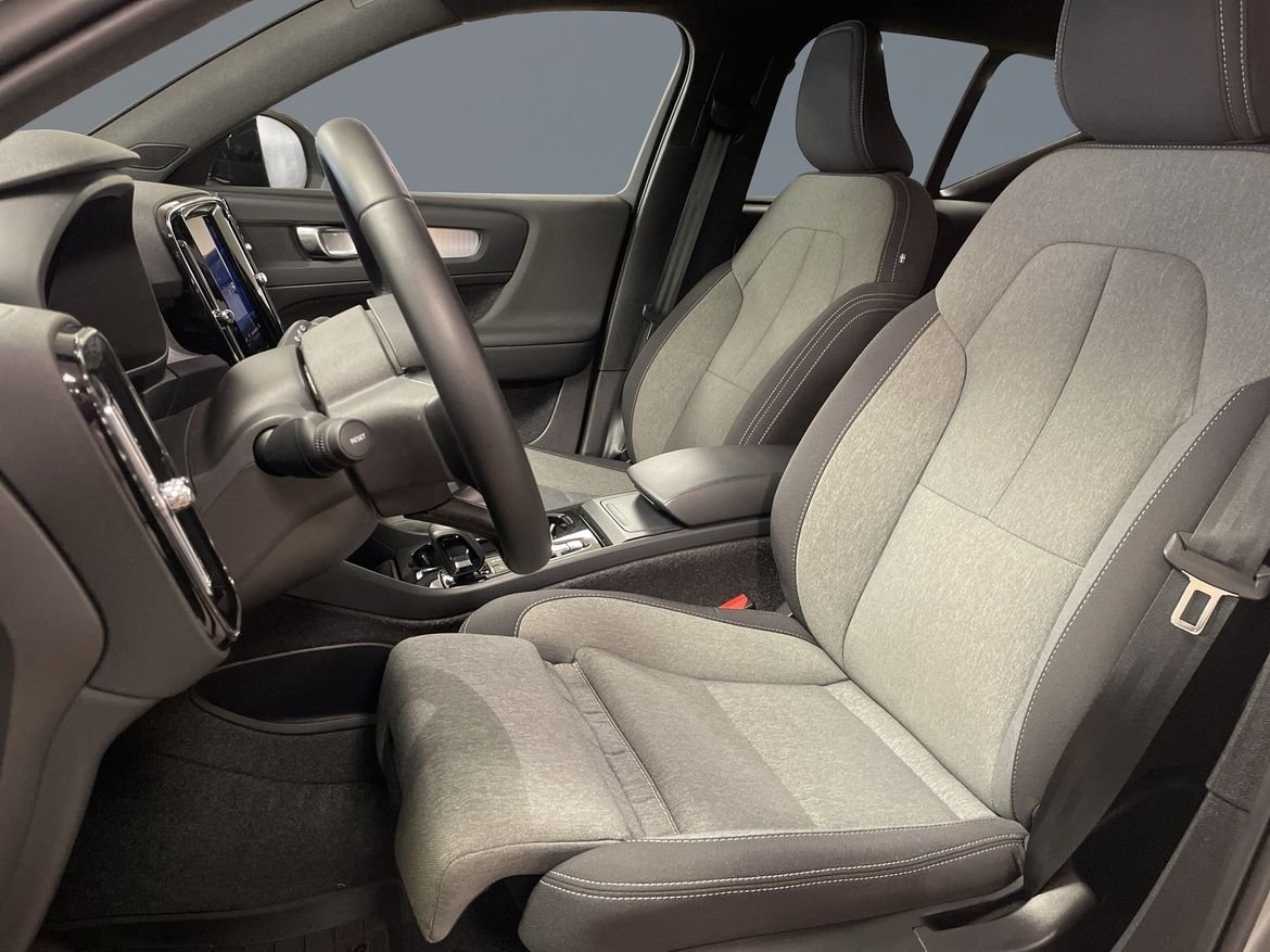 Volvo XC40 B3 FWD Bensin Plus Dark 2025, bild 6/10