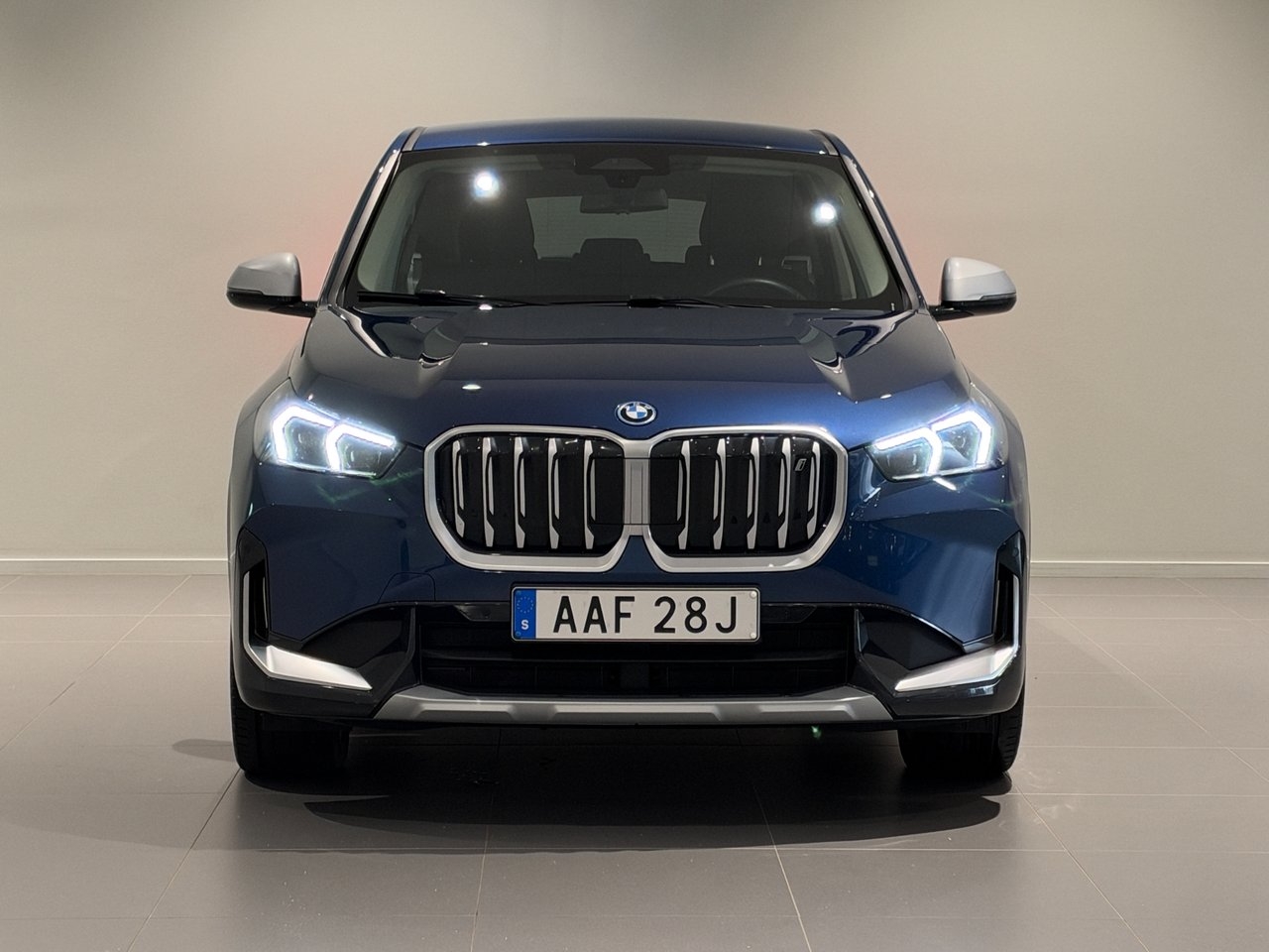 BMW iX1 2024, bild 2/10