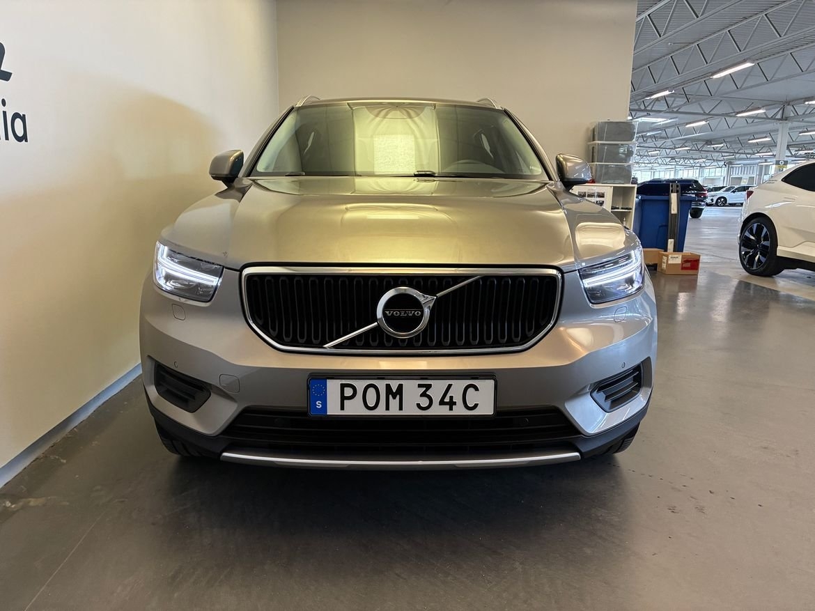 Volvo XC40 T3 FWD aut Momentum Advanced 2022, bild 2/10
