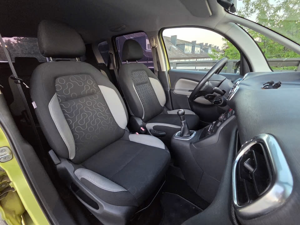 Citroen C3 Picasso 1.4 VTi Manuell 2009, bild 3/6