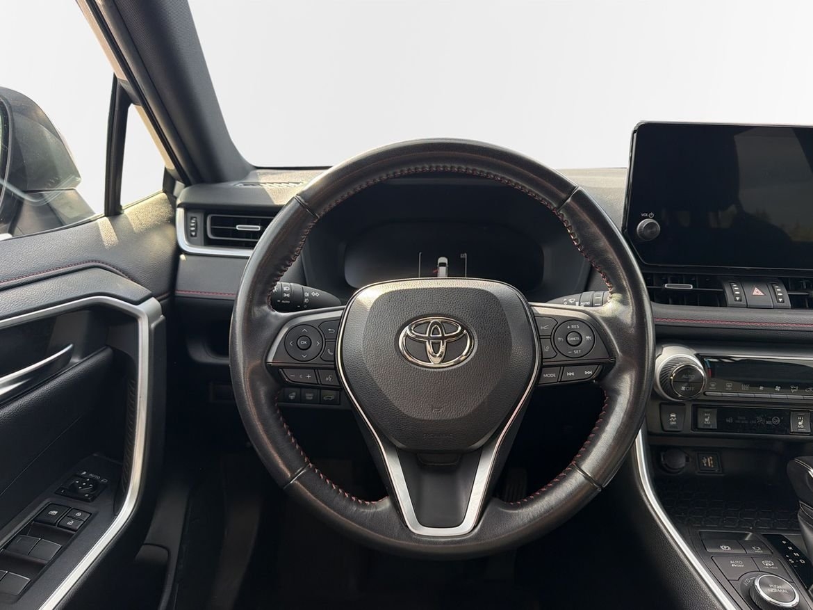 Toyota RAV4 Active V-hjul/drag 2023, bild 6/10