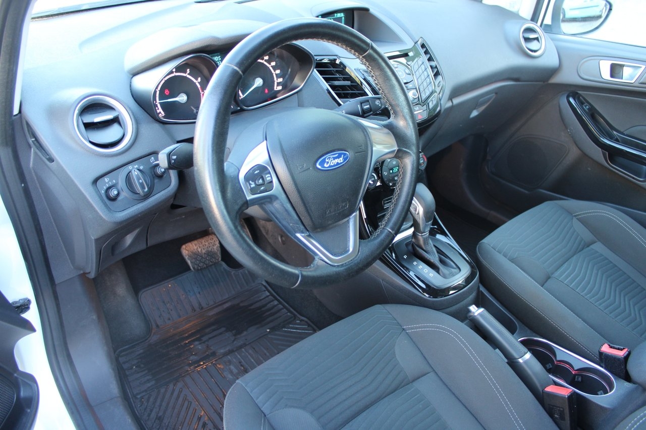 Ford Fiesta 2015, kuva 6/10