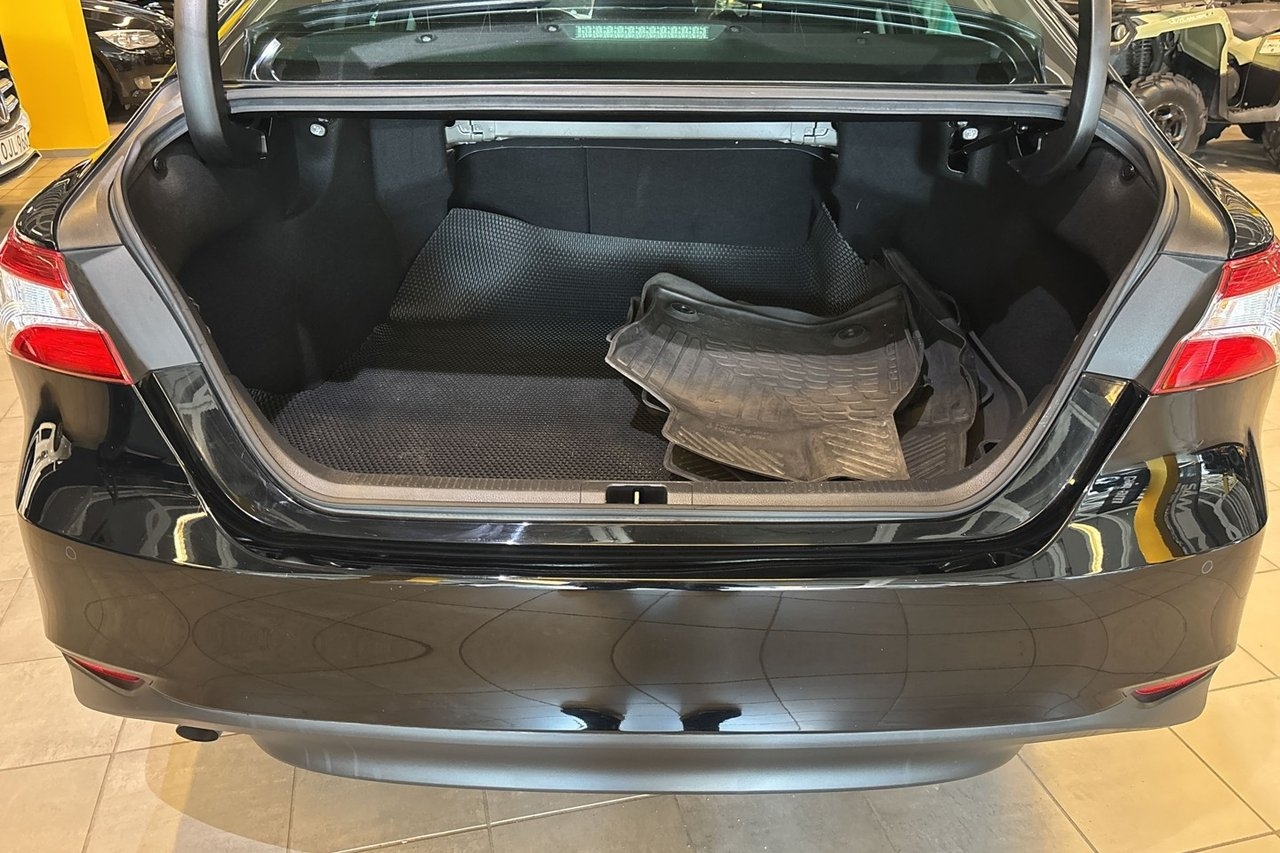 Toyota Camry 2021, kuva 5/10