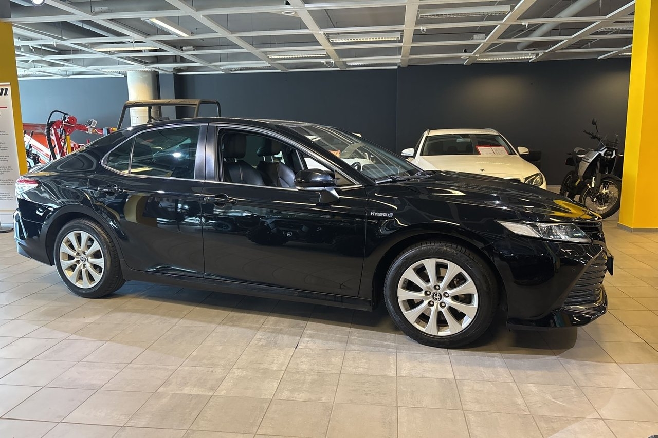 Toyota Camry 2021, kuva 4/10