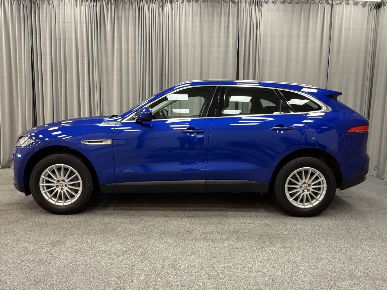 Jaguar F-Pace 2020, bild 2/10