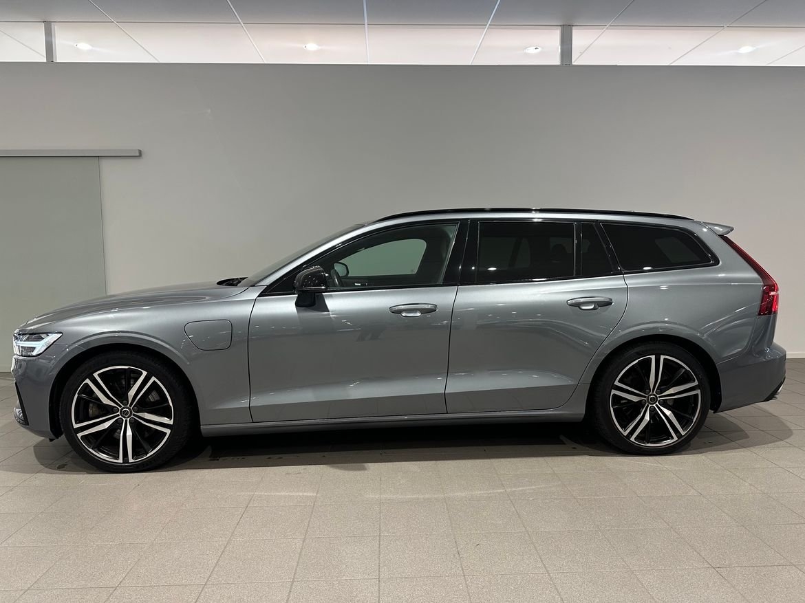 Volvo V60 2021, bild 2/10
