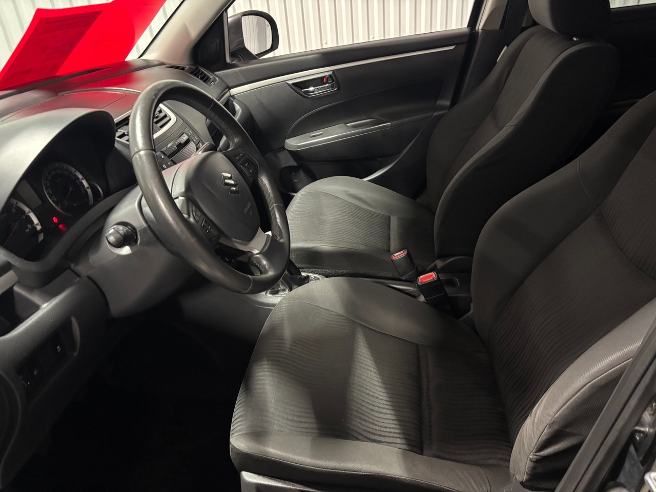 Suzuki Swift 2012, bild 6/9