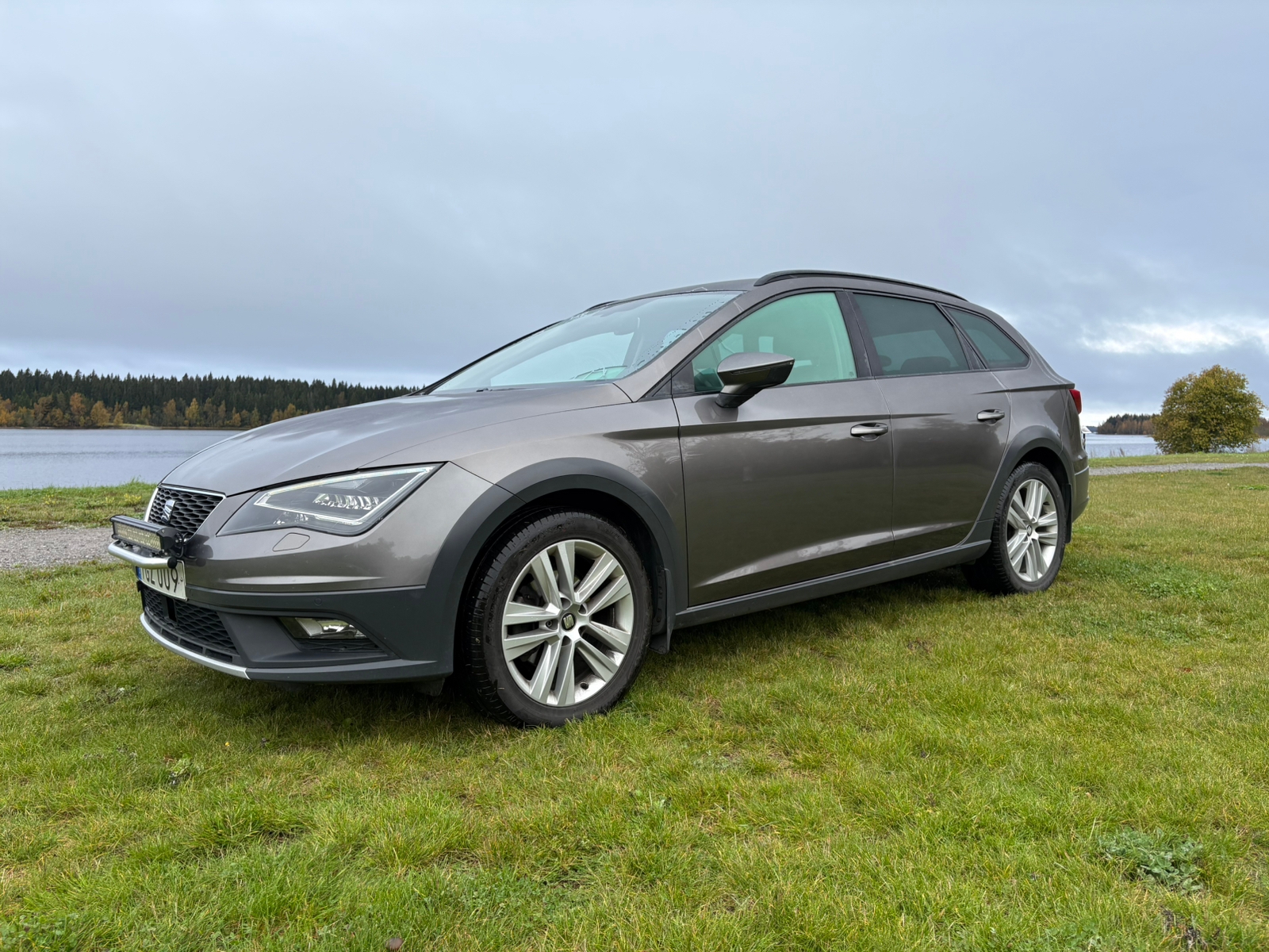 Seat Leon 2016, bild 2/7