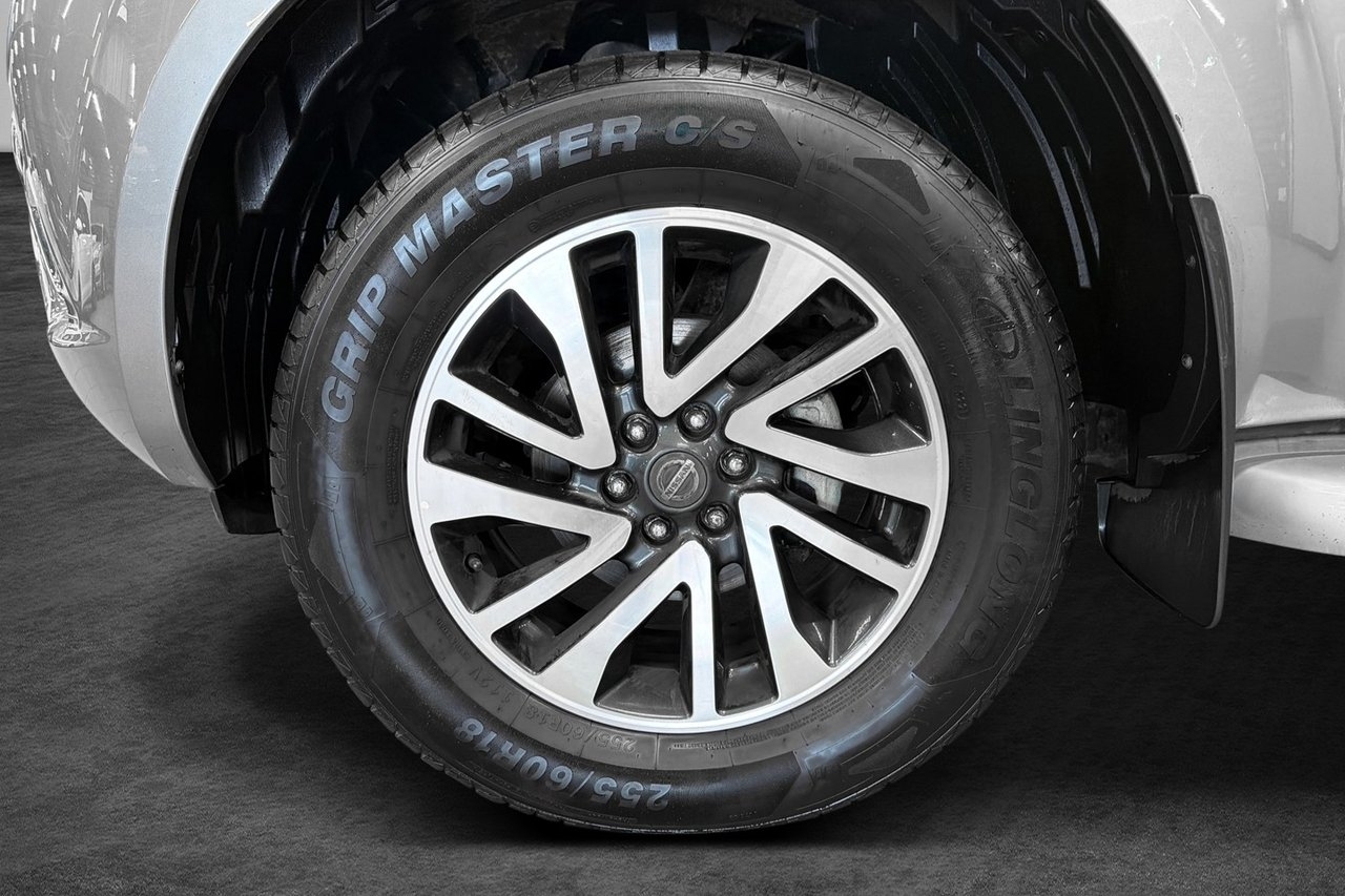 Nissan Navara 2016, bild 2/10
