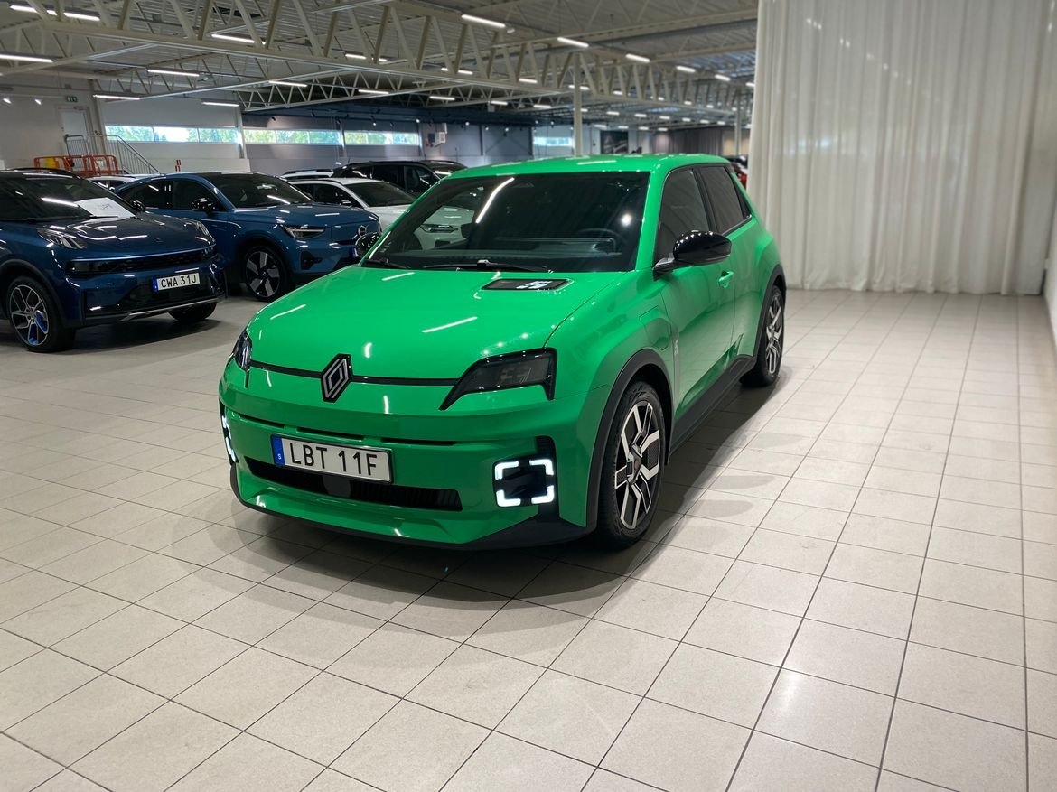 Renault 5 R5 E-Tech techno 52kWh 2025, kuva 7/10