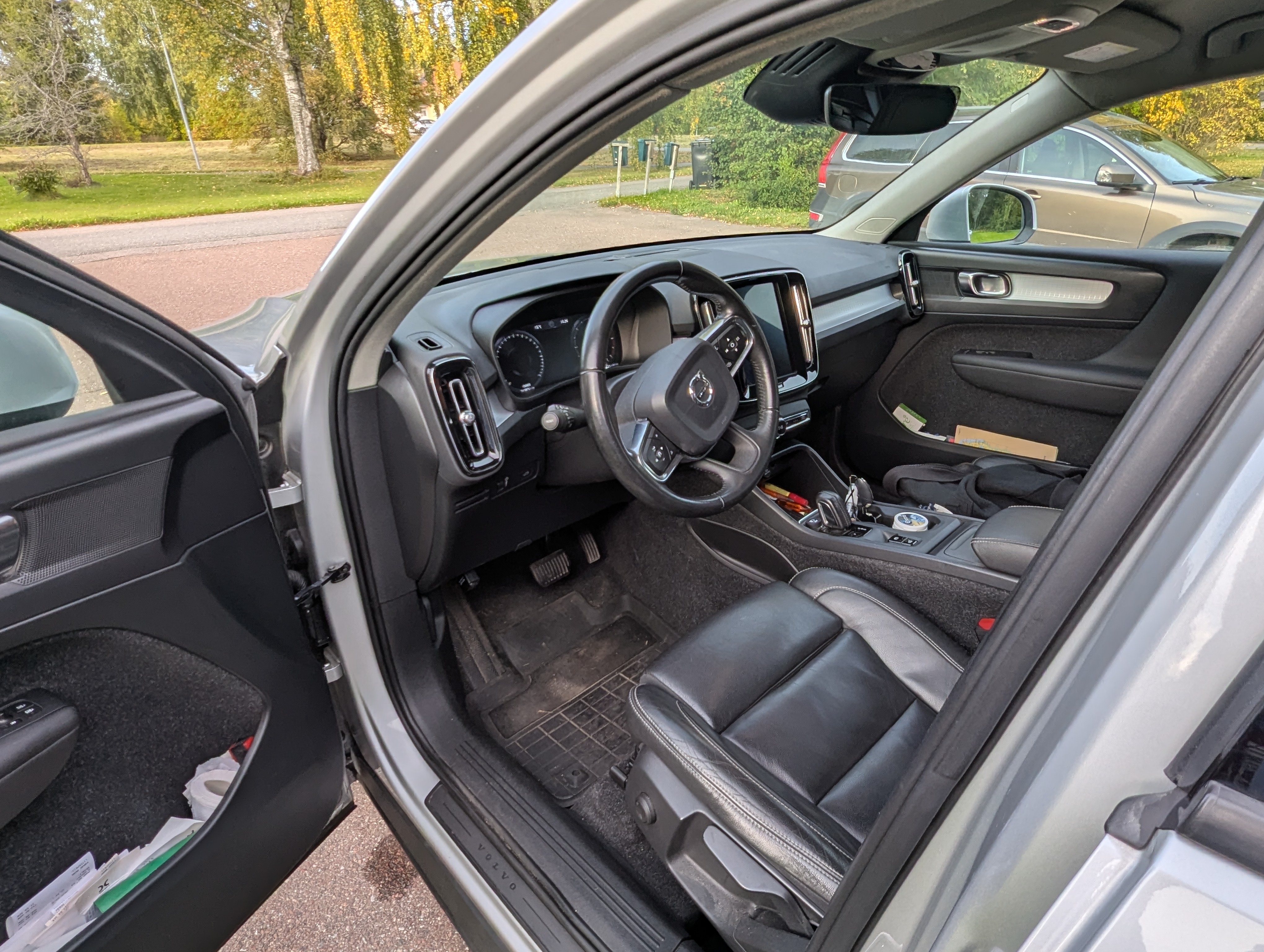 Volvo XC40 D4 AWD Geartronic 2018, bild 2/10