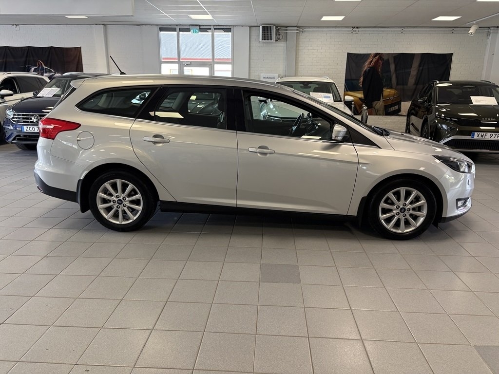 Ford Focus Kombi 1.0 125hk Manuell 2017, bild 3/11