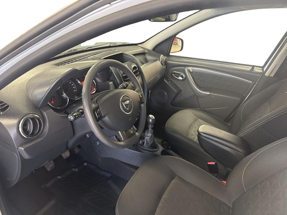 Dacia Duster 4x2 ph II 1,5 dCi Laureate 2014, kuva 6/10