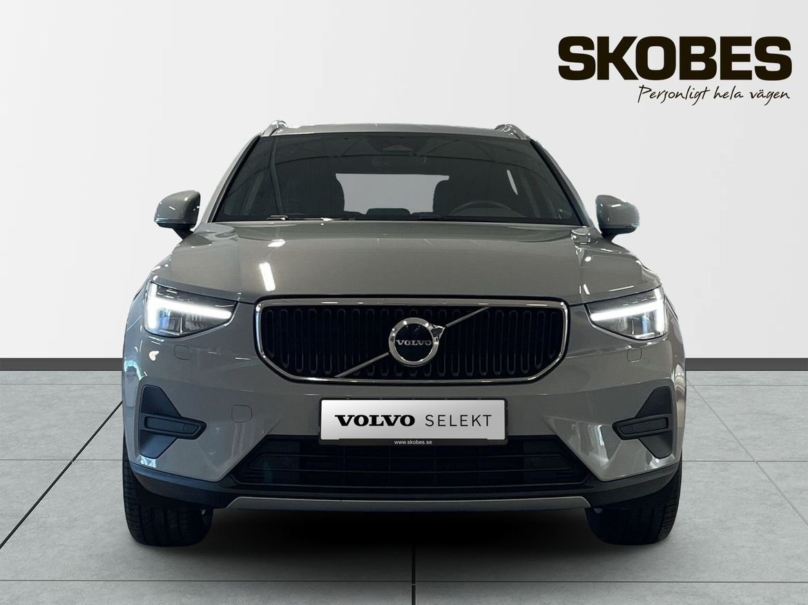 Volvo XC40 B4 FWD Bensin Core 2025, bild 2/20