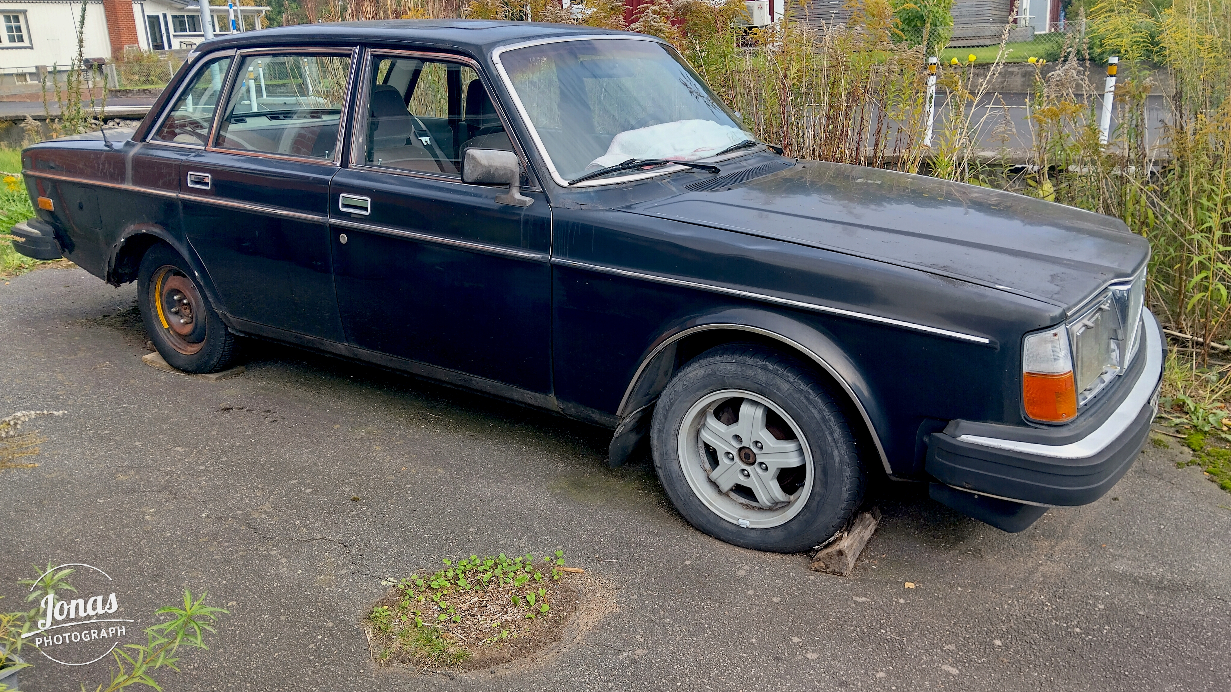 Volvo 264 2.7 V6 Automatisk 1977, bild 3/8