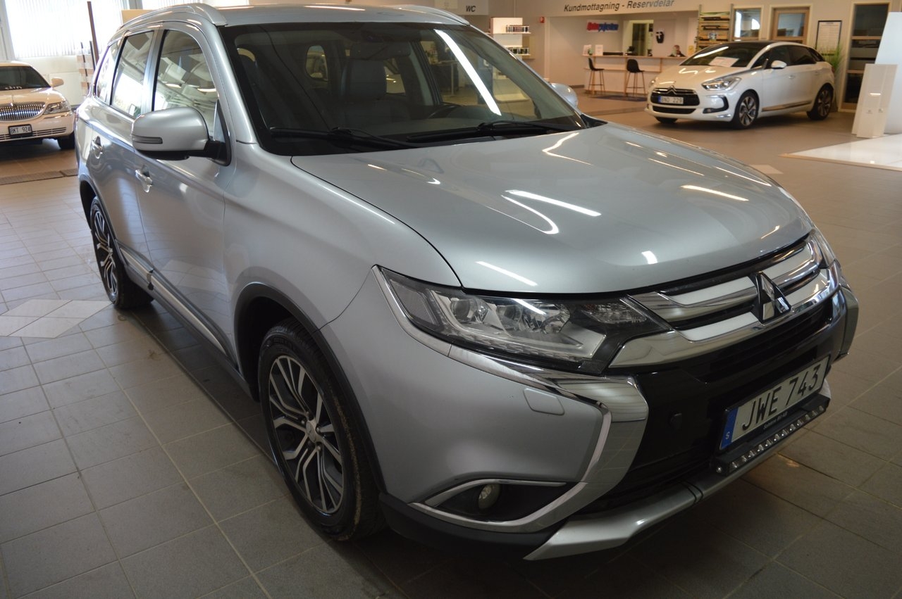 Mitsubishi Outlander 2016, bild 7/10