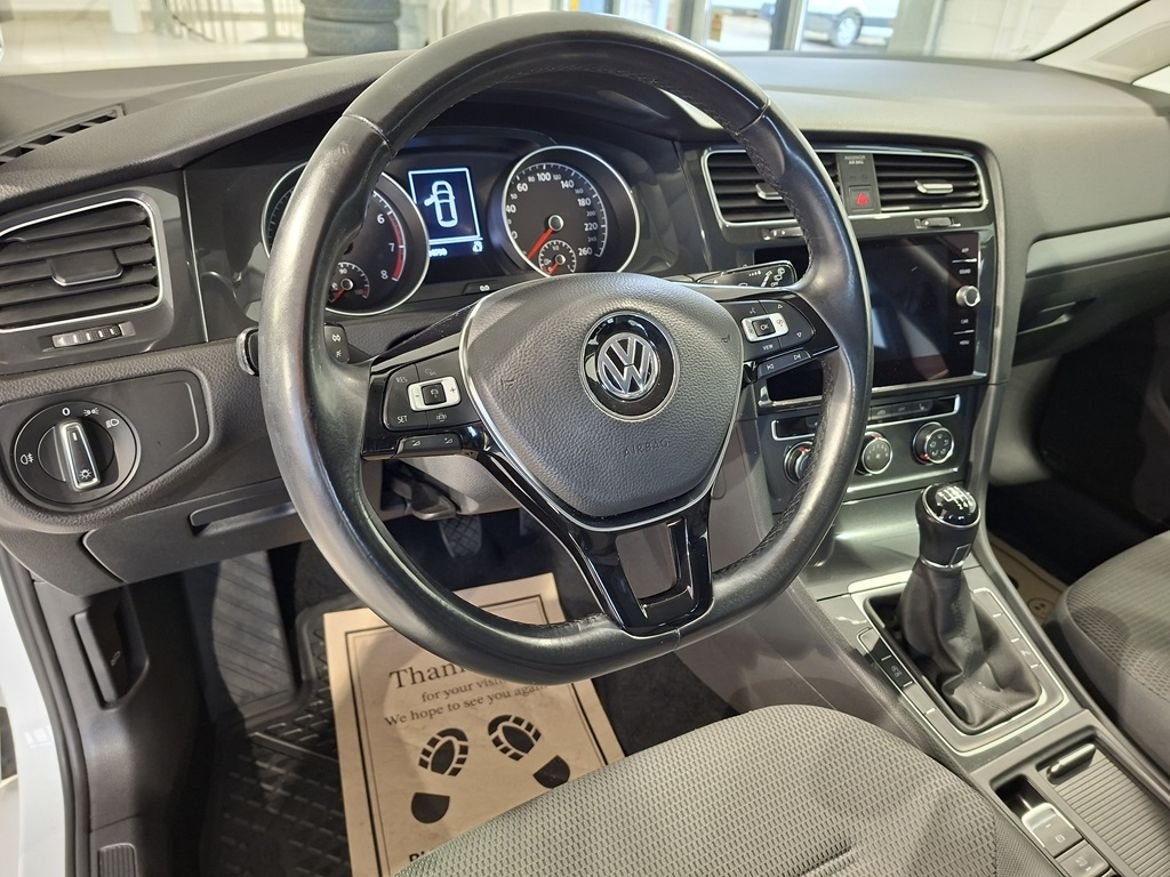 Volkswagen Golf 1.0 TSI 115hk 2020, bild 6/18