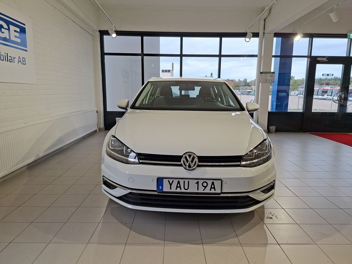 Volkswagen Golf 1.0 TSI 115hk 2020, bild 2/18