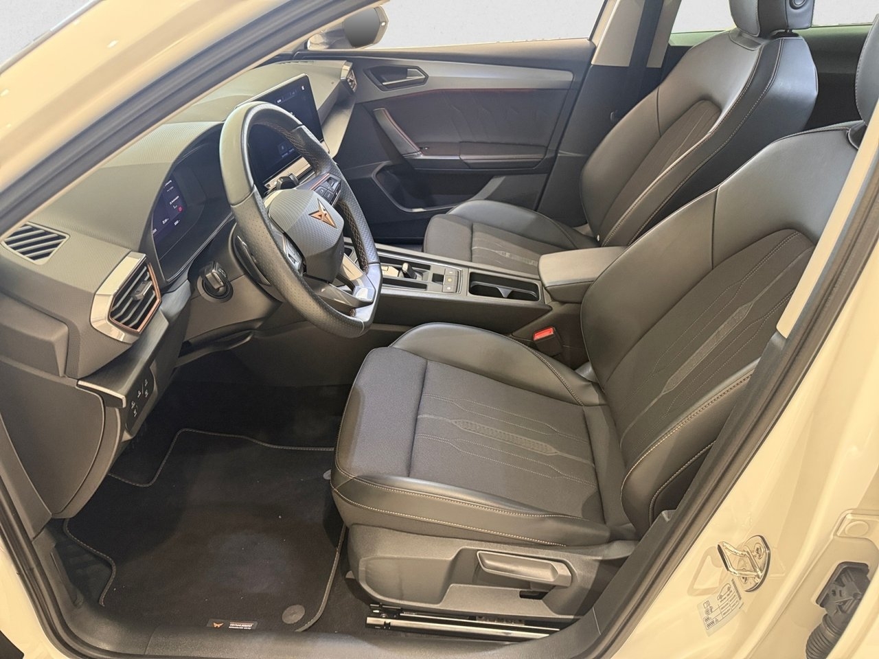 Cupra Leon 1.5 eTSI 150 hk DSG7 2023, bild 7/10