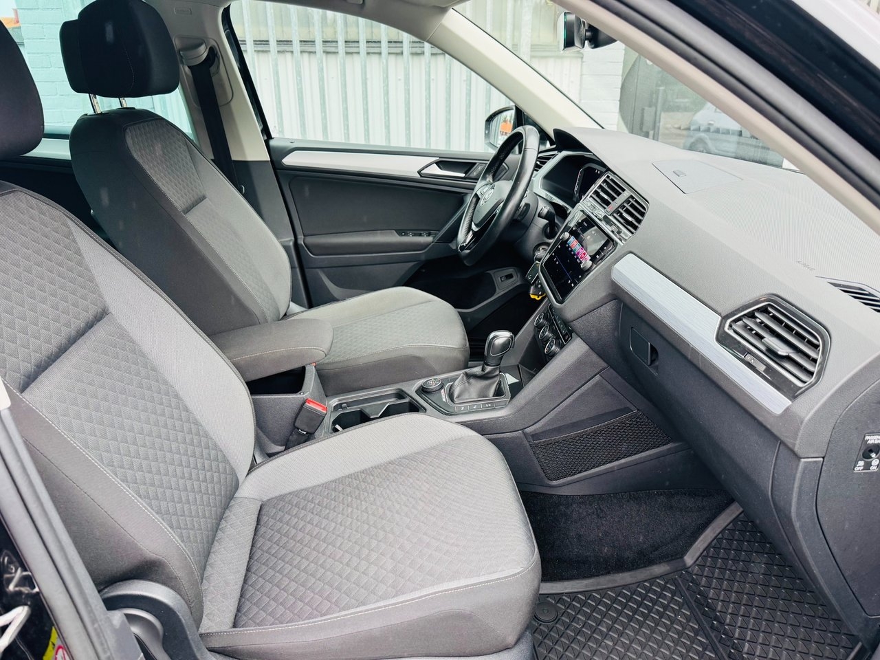 Volkswagen Tiguan 2020, bild 5/10