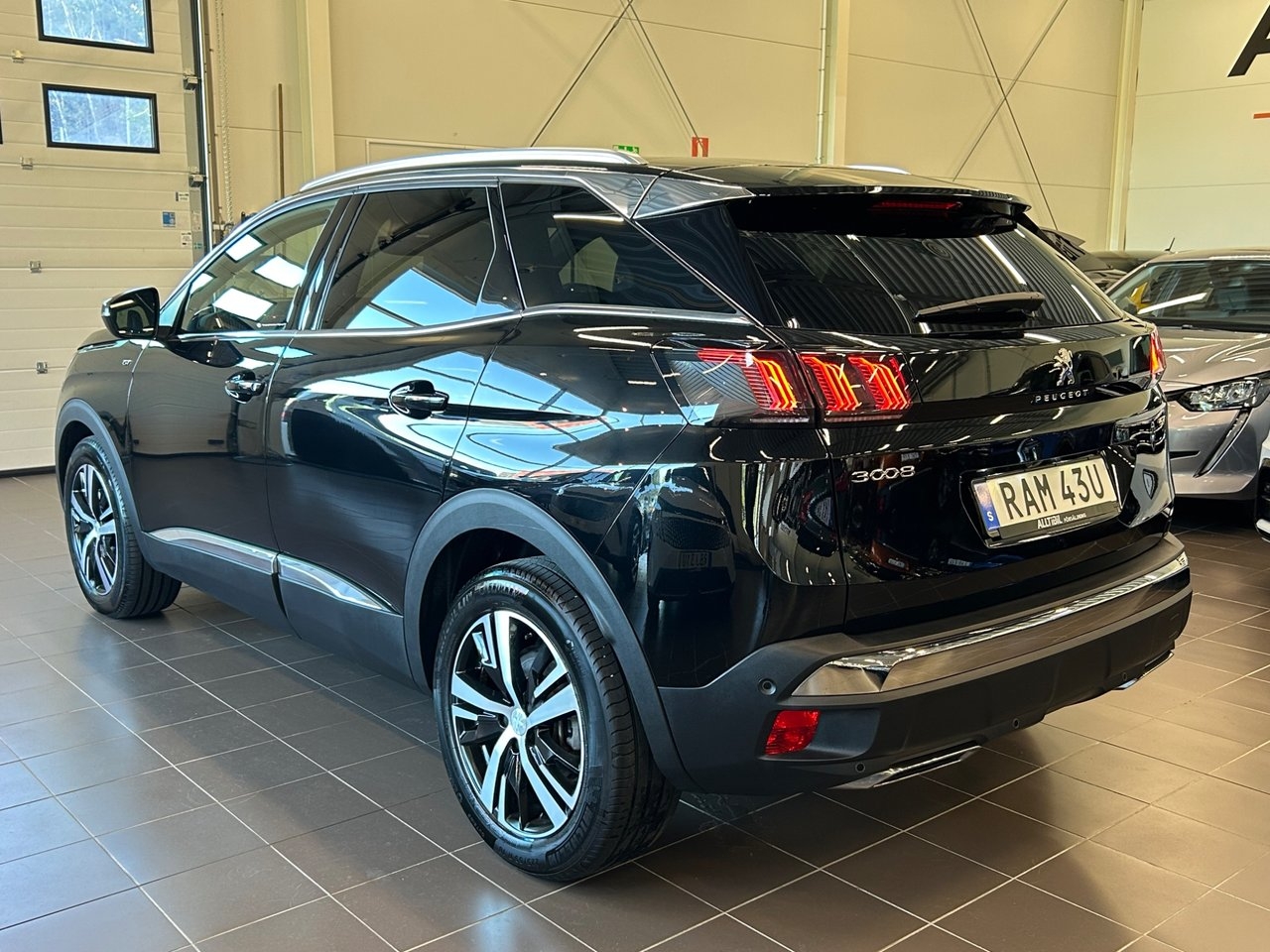 Peugeot 3008 GT 1.2 PT 130 AUT MOMS 2023, bild 5/10
