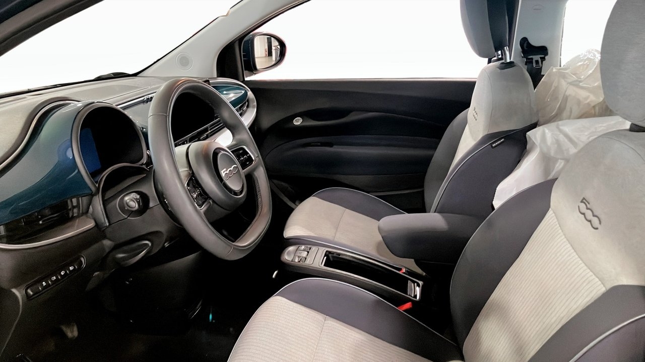 Fiat 500C 500 BEV ICON CABRIO 2022, bild 5/9