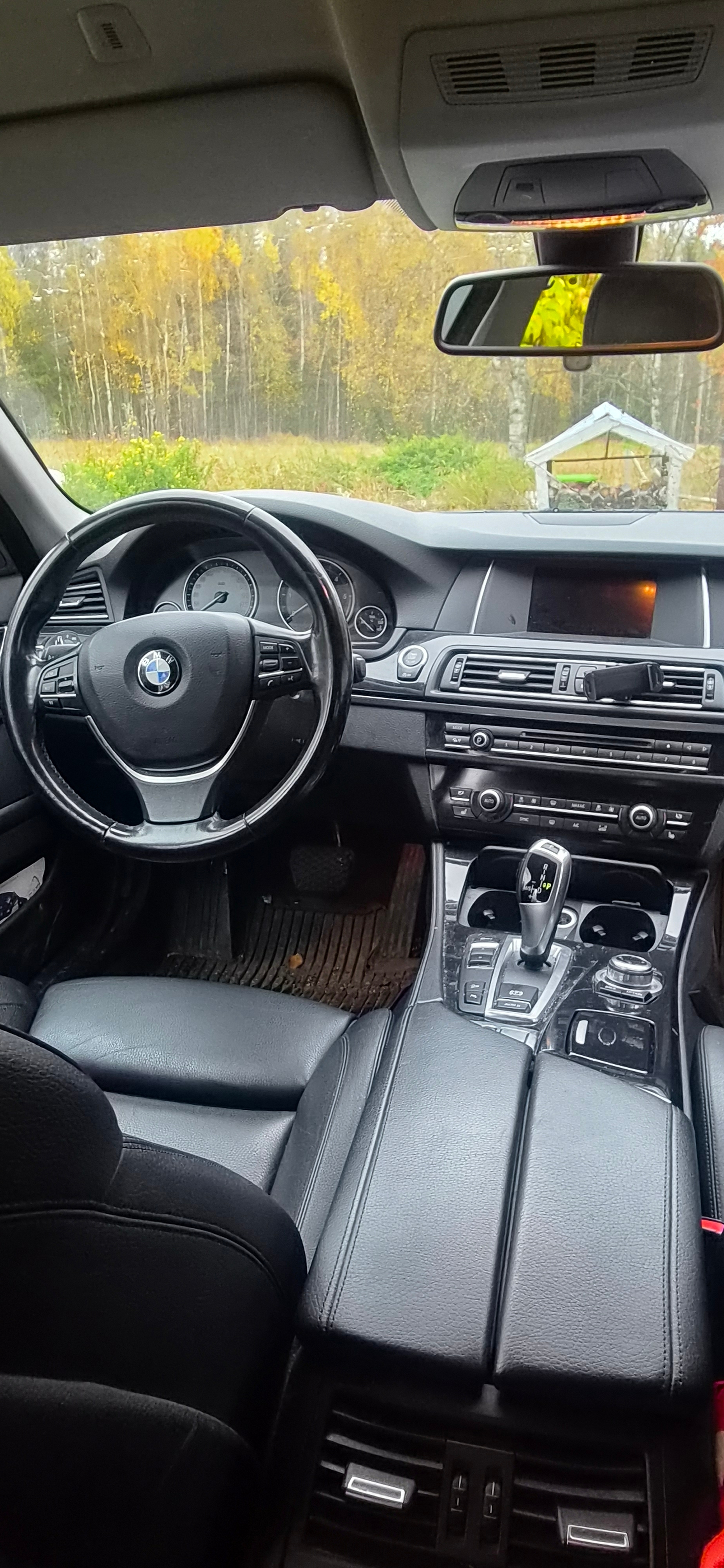 BMW 520 d xDrive Touring Steptronic 2014, bild 6/7