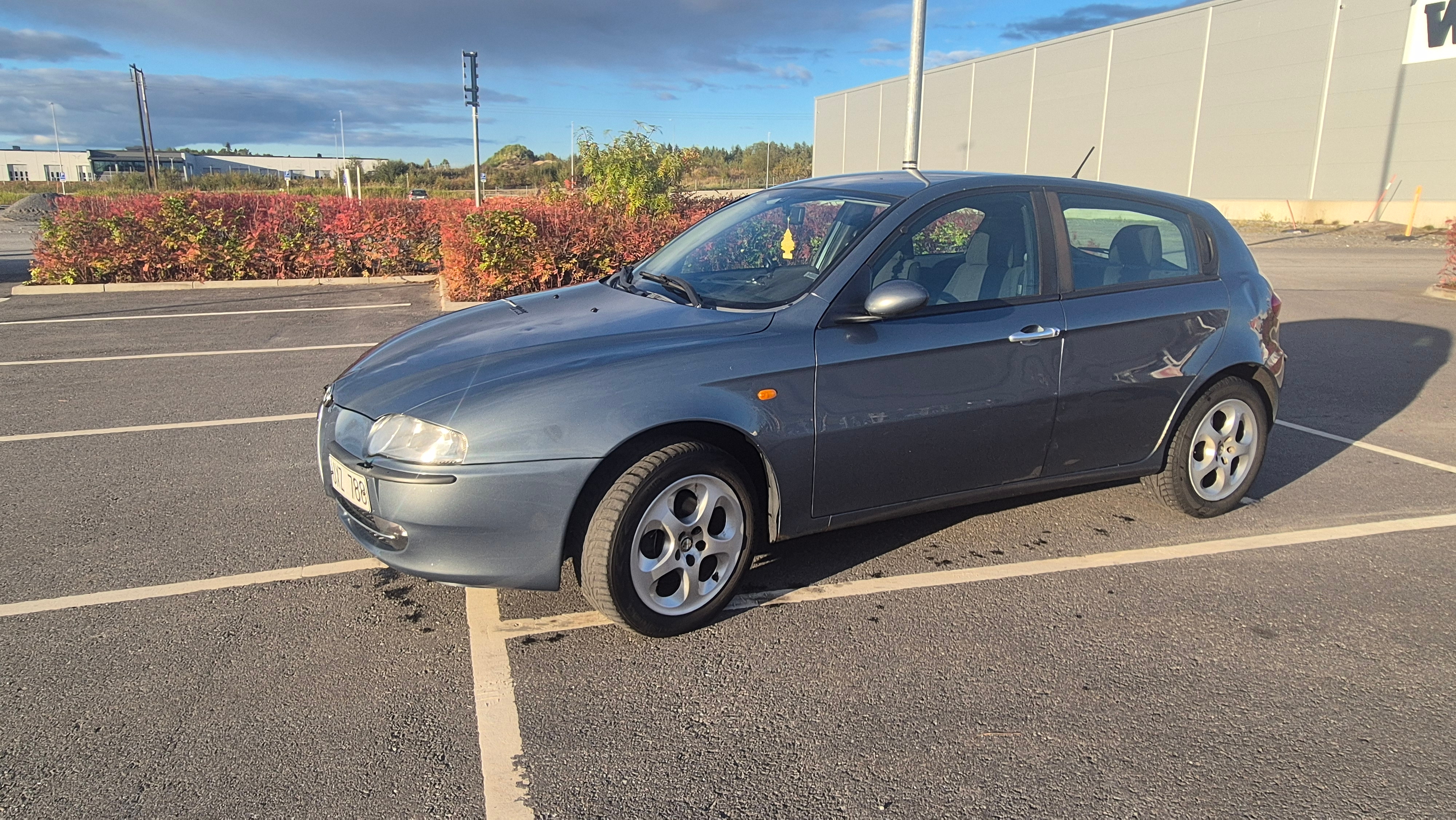 Alfa Romeo 147 2004, bild 2/10
