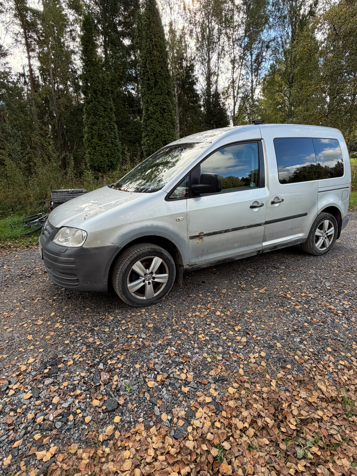 Volkswagen Caddy Kombi 1.6 Manuell 2005, kuva 2/6