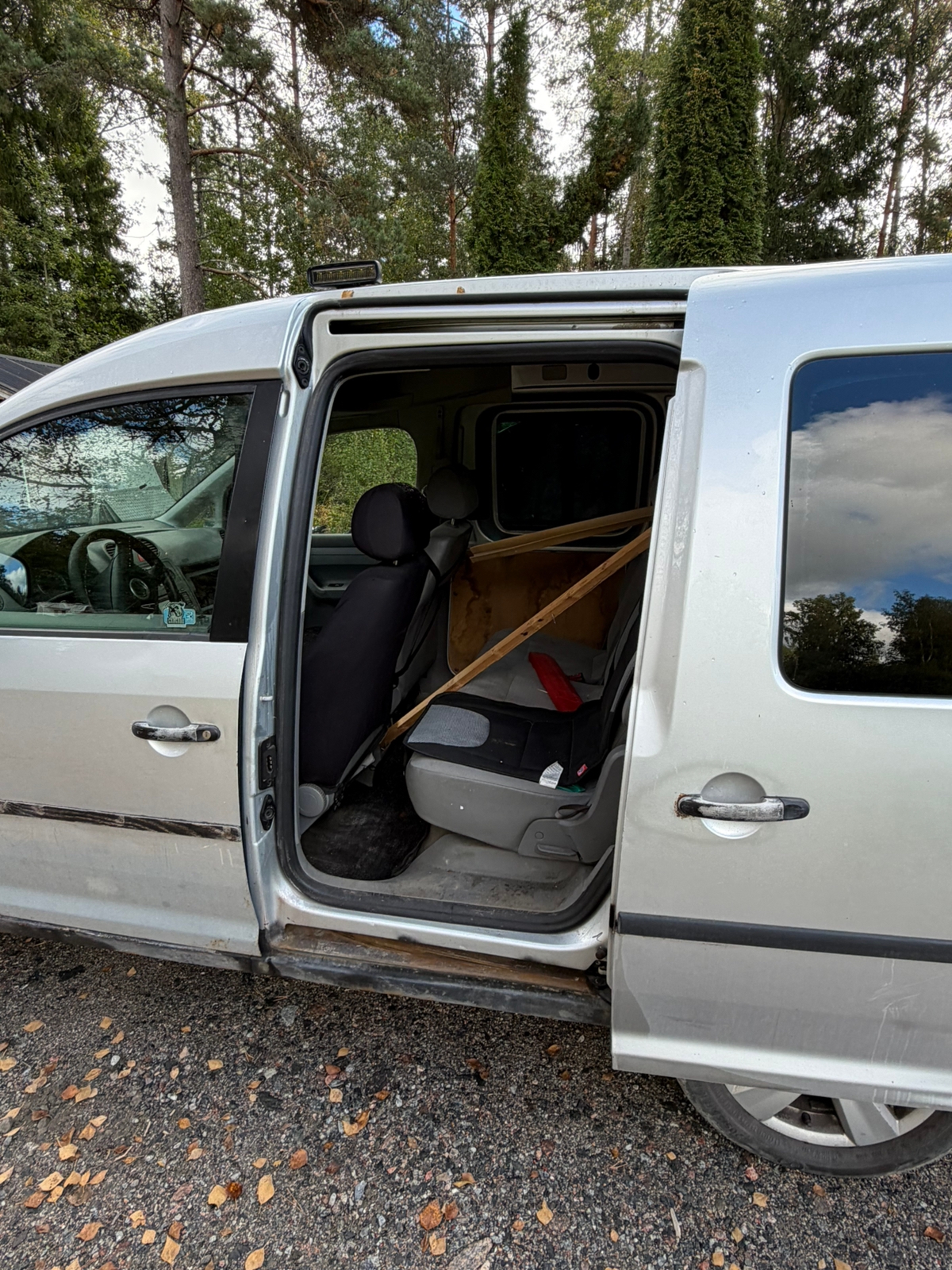 Volkswagen Caddy Kombi 1.6 Manuell 2005, kuva 4/6