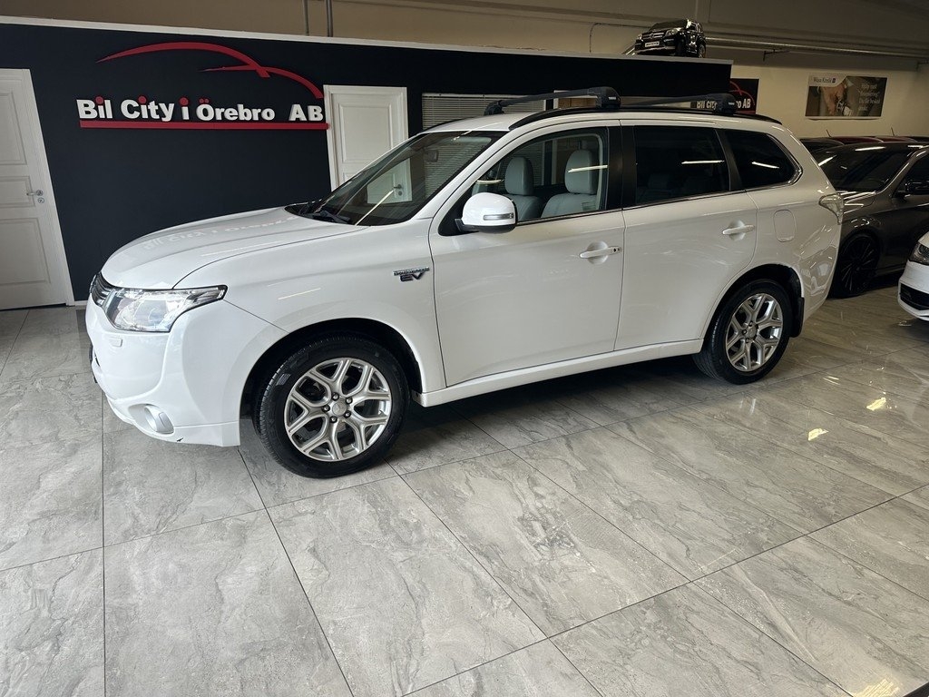 Mitsubishi Outlander 2015, bild 3/10