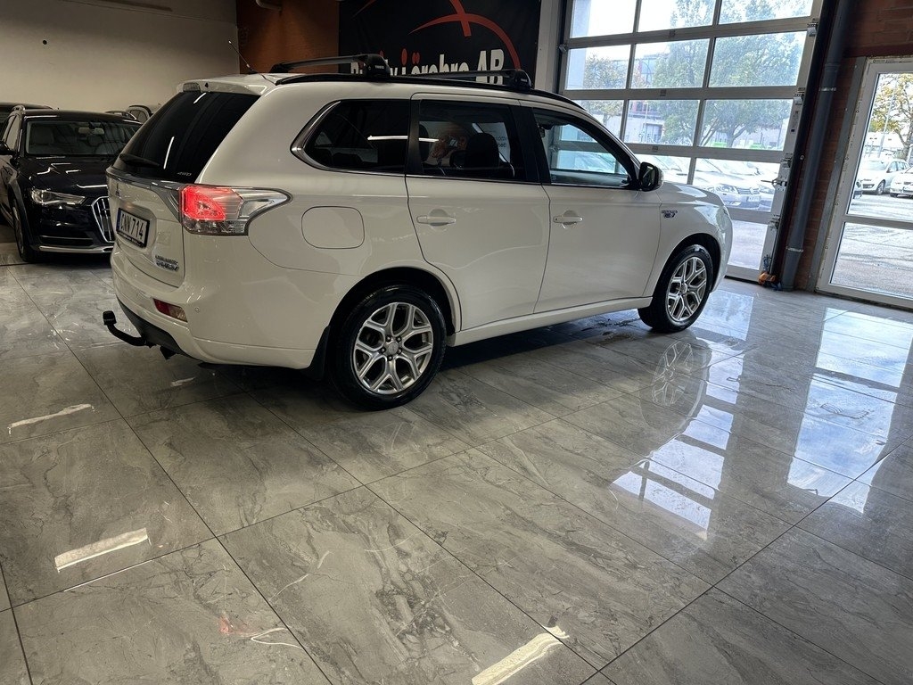 Mitsubishi Outlander 2015, bild 5/10