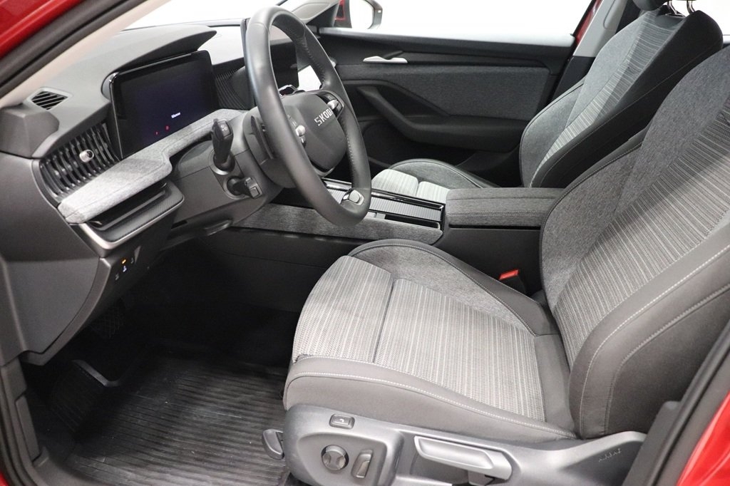 Skoda Superb 2025, bild 7/10