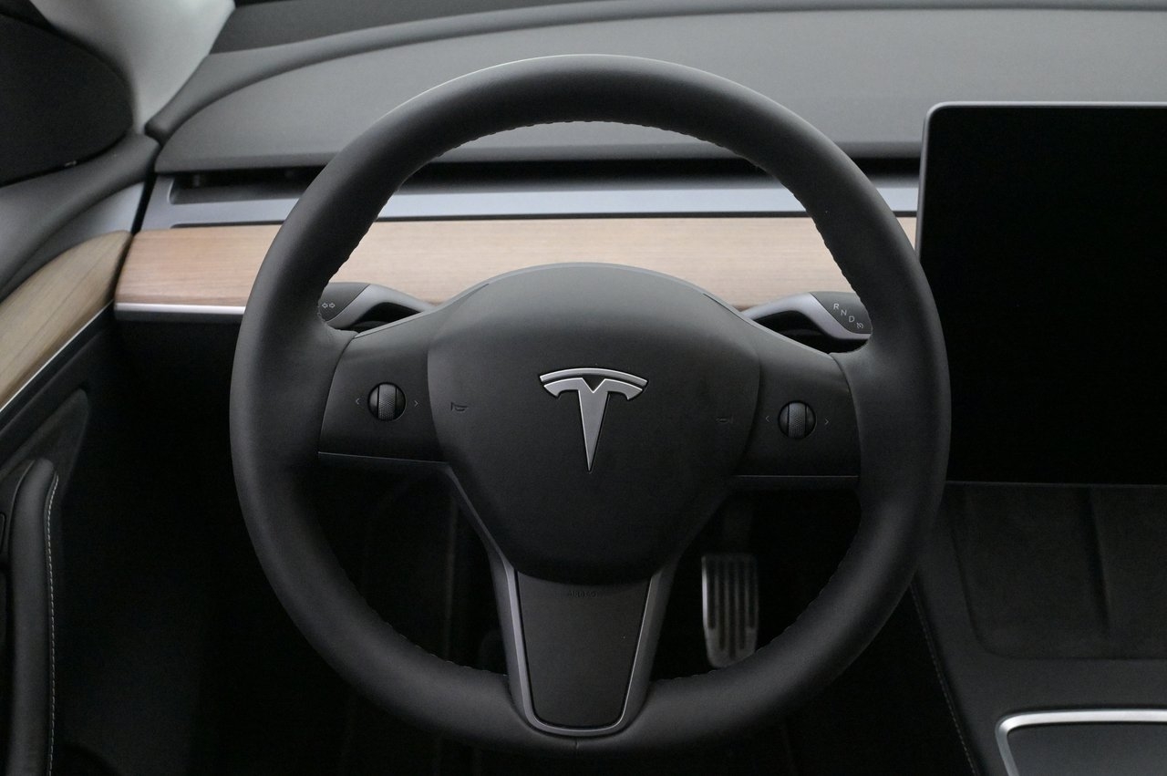 Tesla Model Y 2023, bild 7/10