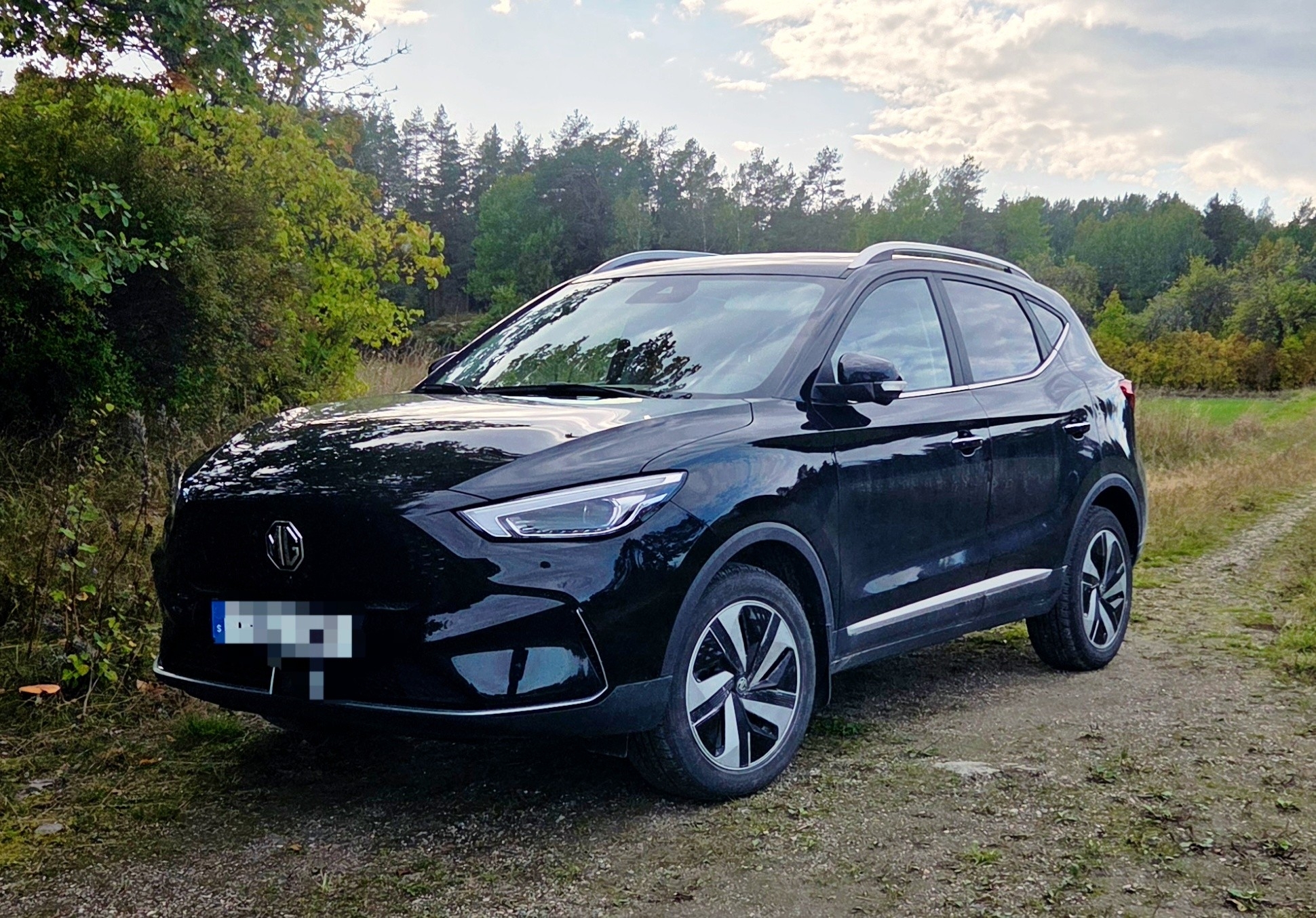MG ZS EV Long Range 2023, photo 2/2