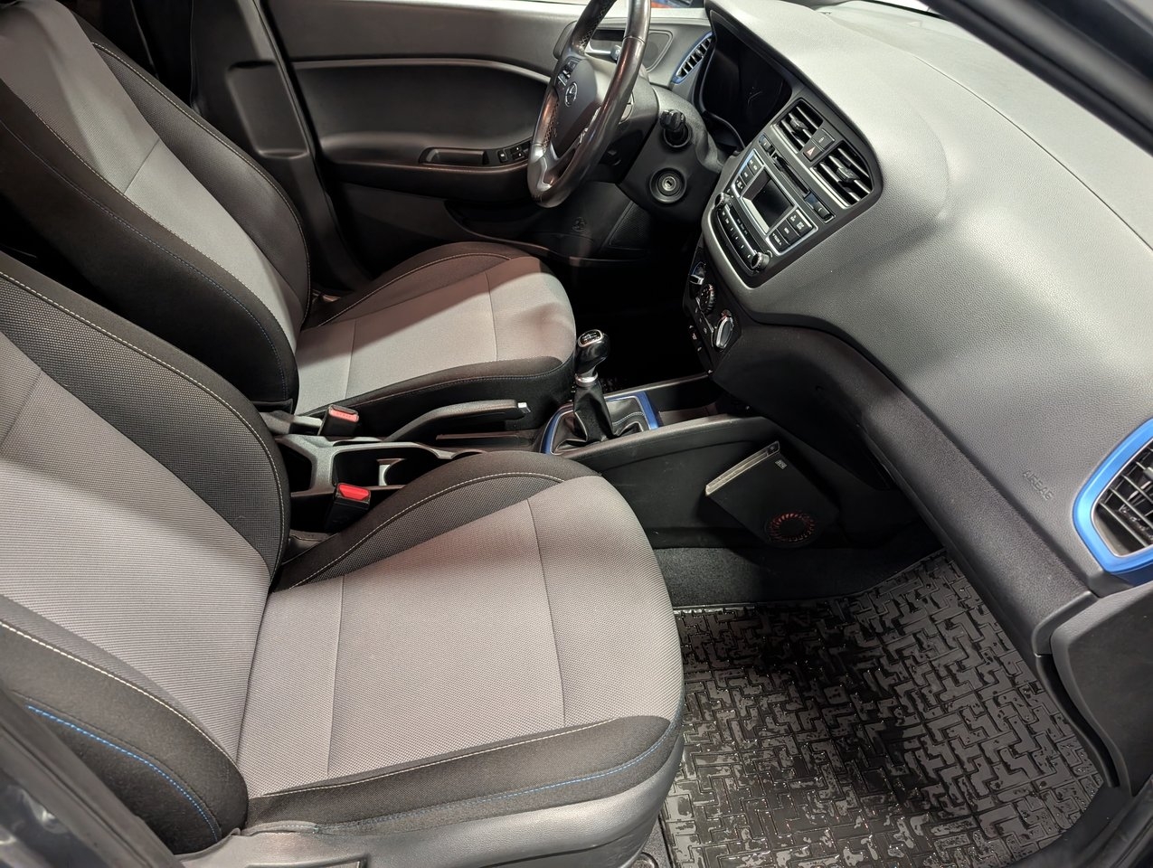 Hyundai i20 2016, bild 6/10