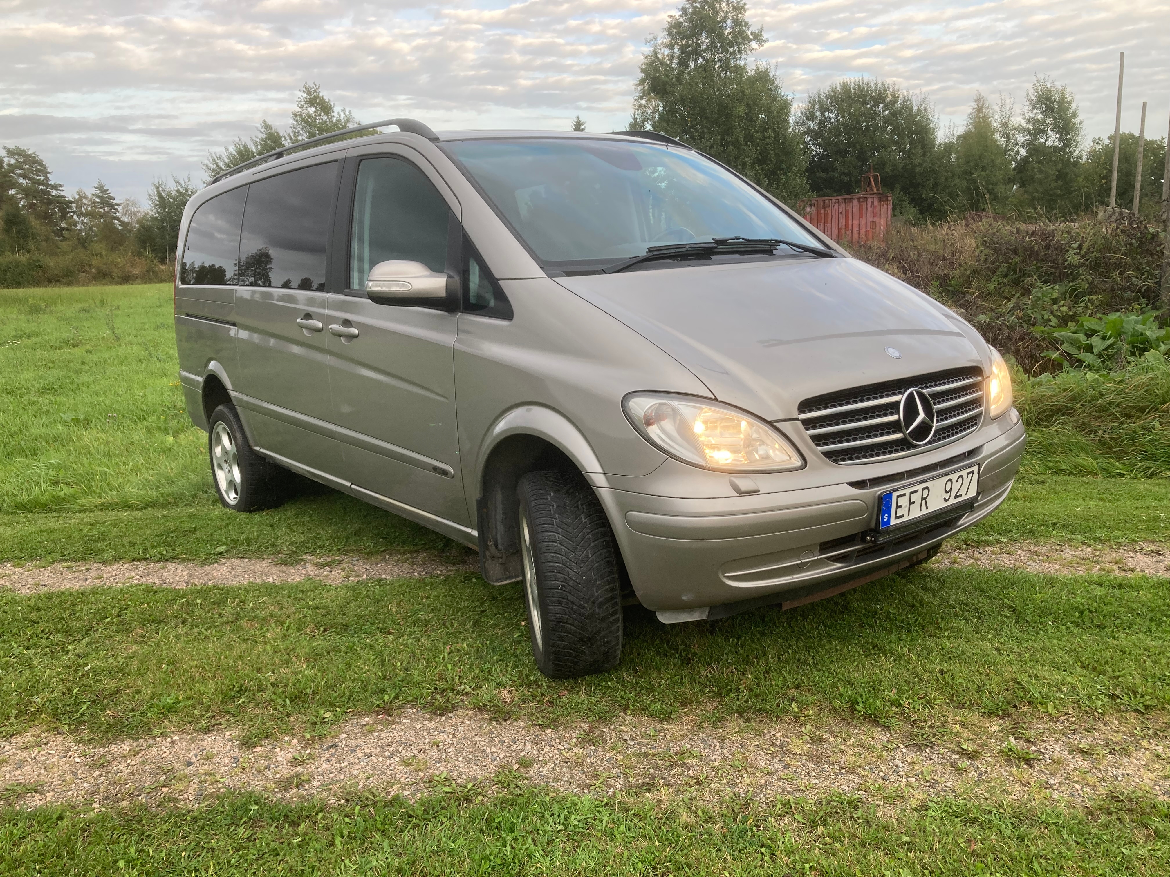 Mercedes-Benz Viano 2010, photo 2/10
