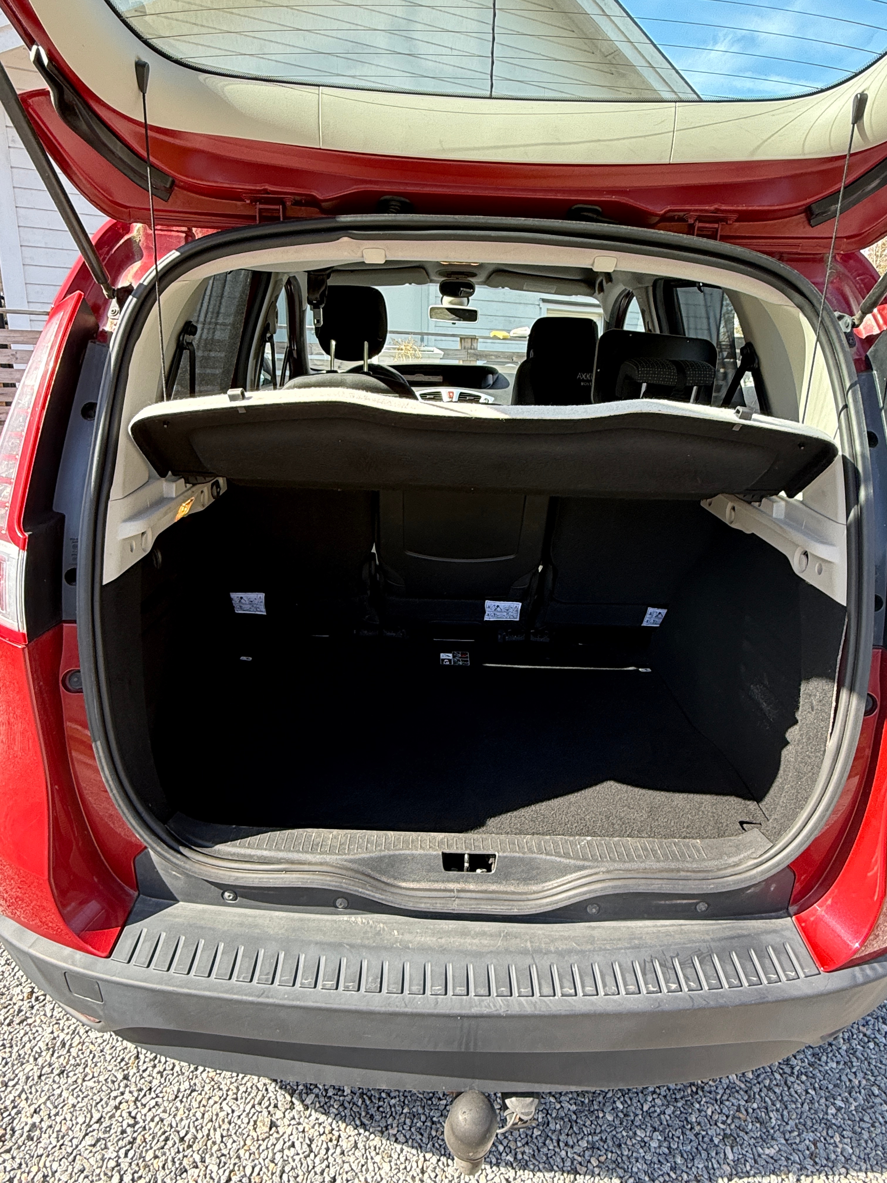 Renault Scenic III 1.5 dCi DCT 2011, bild 8/8