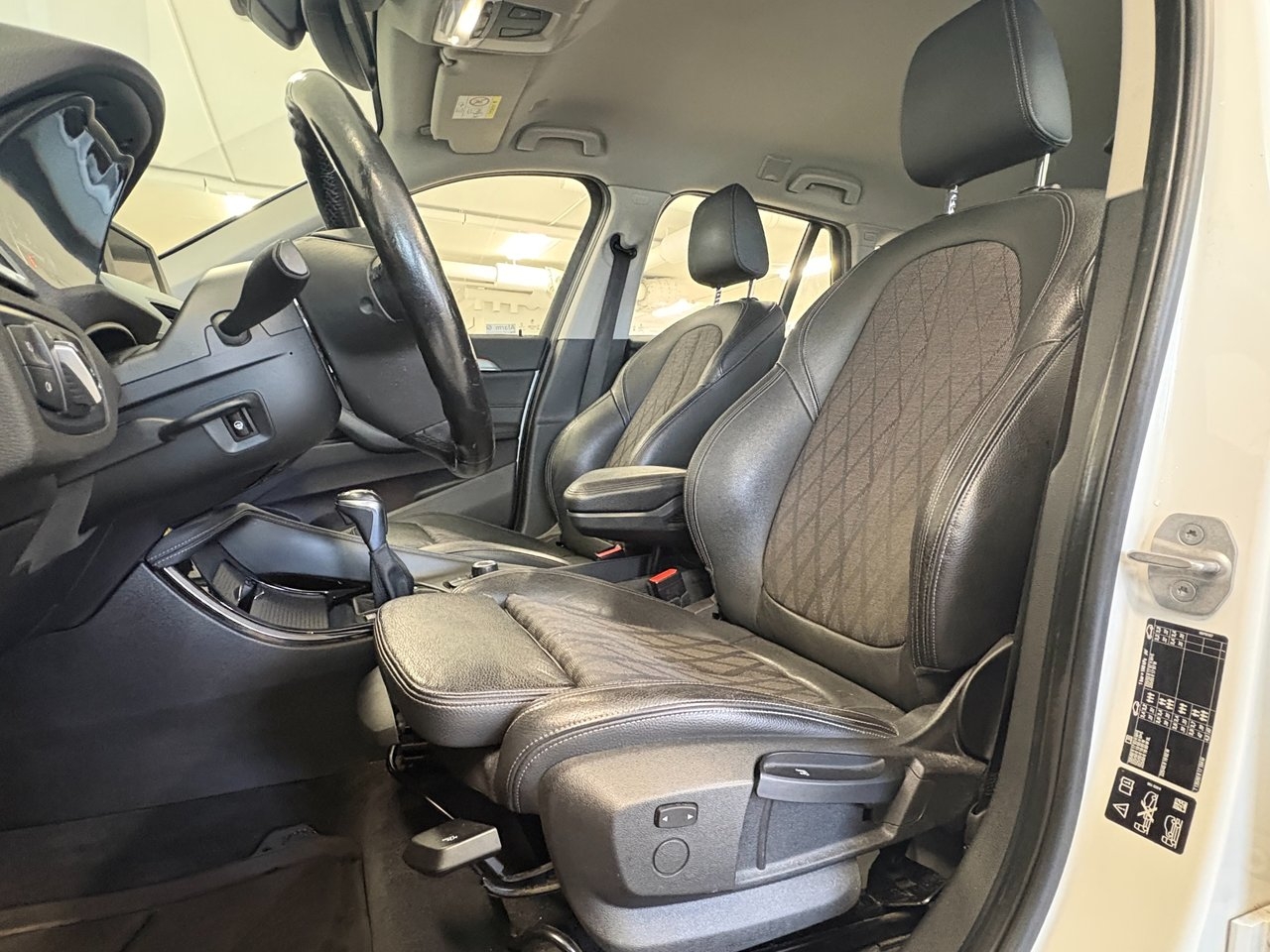 BMW X1 xDrive20i xLine 2016, bild 5/10