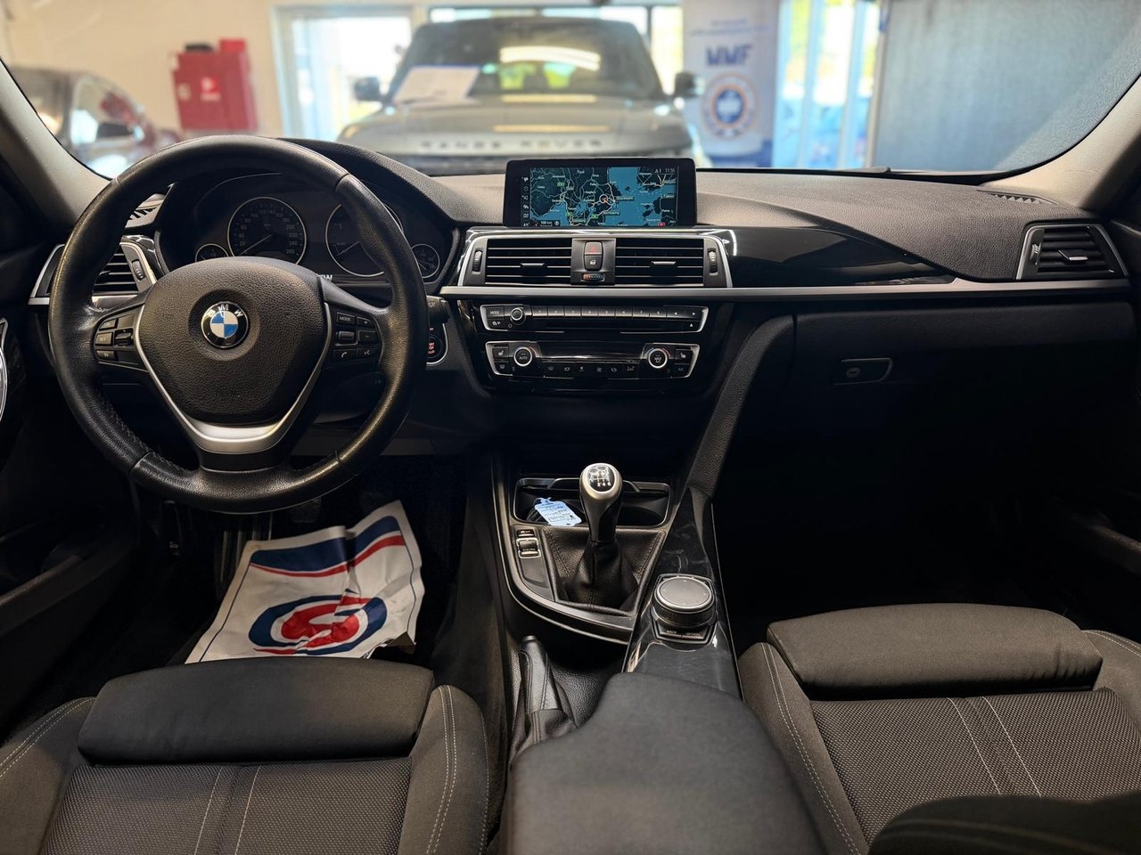 BMW 318 2017, bild 7/10