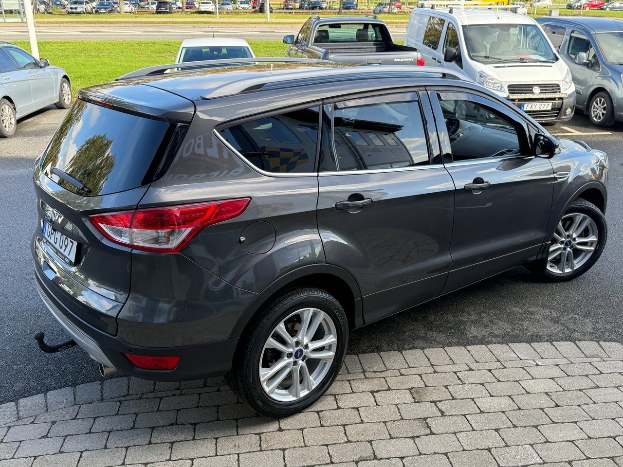 Ford Kuga 2.0 TDCi AWD Titanium Euro 6 2015, bild 4/10