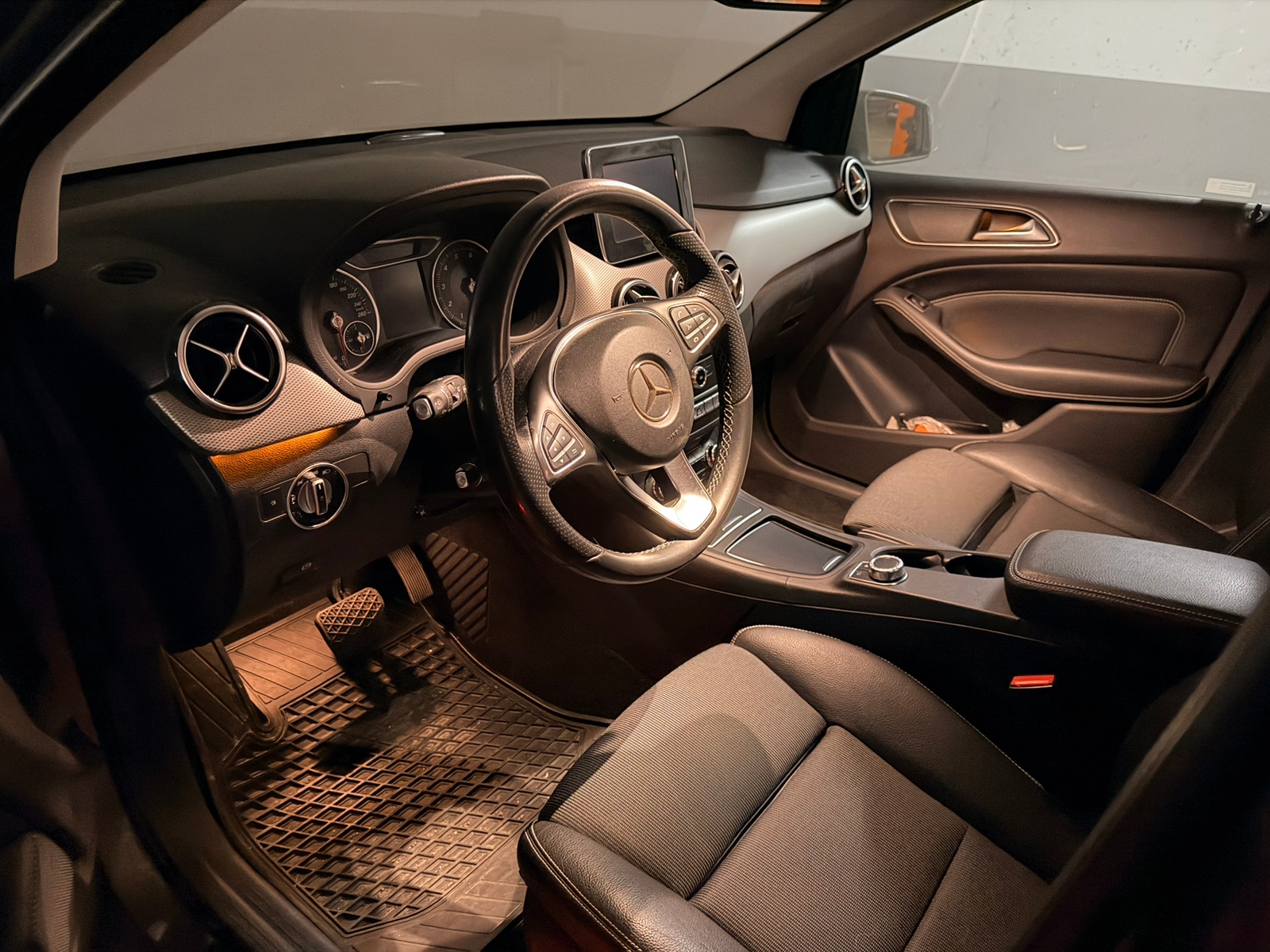 Mercedes-Benz B 200 7G-DCT 2016, bild 3/10