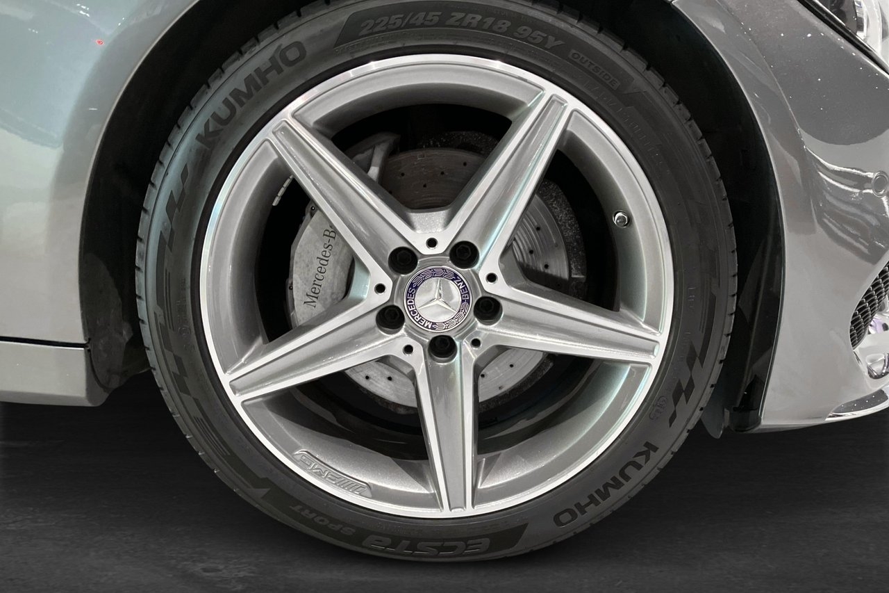 Mercedes-Benz C 180 Sedan AMG Manuell 2017, bild 5/10