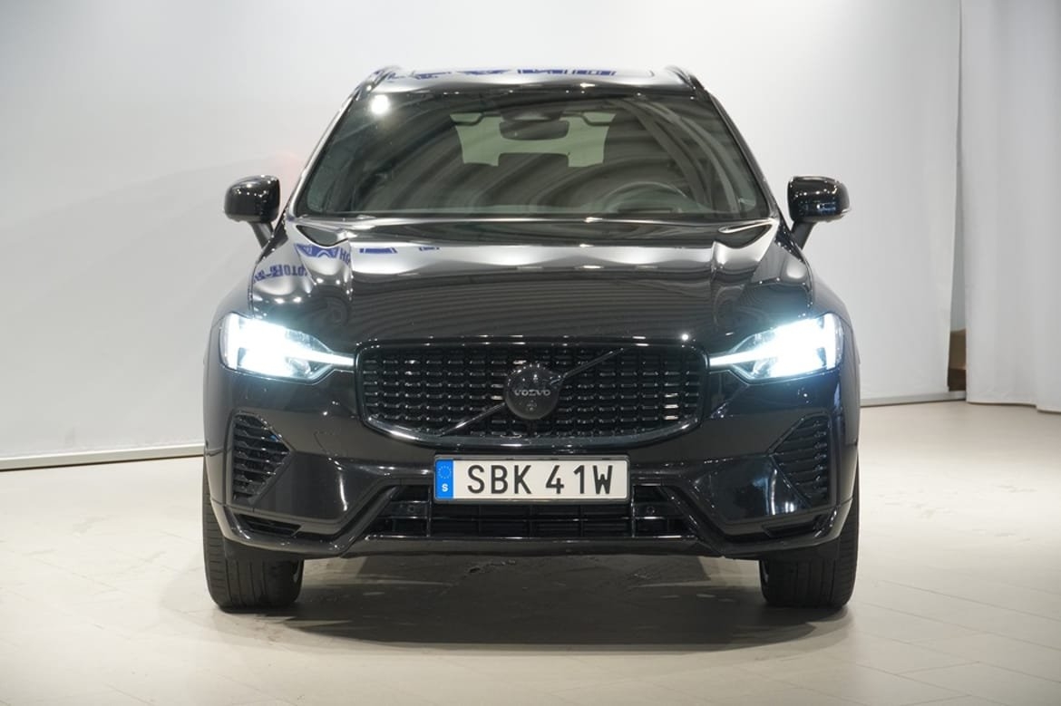 Volvo XC60 T8 Ultra Black Edition 2025, bild 2/10