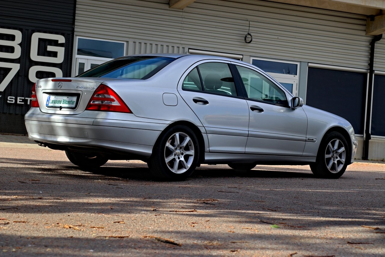 Mercedes-Benz CLA 2005, bild 4/10