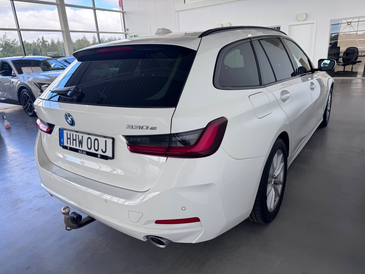 BMW 330 e xDrive Touring Steptronic 2023, bild 5/10