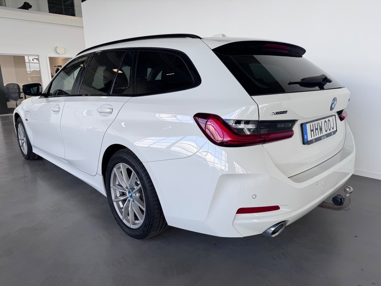 BMW 330 e xDrive Touring Steptronic 2023, bild 3/10