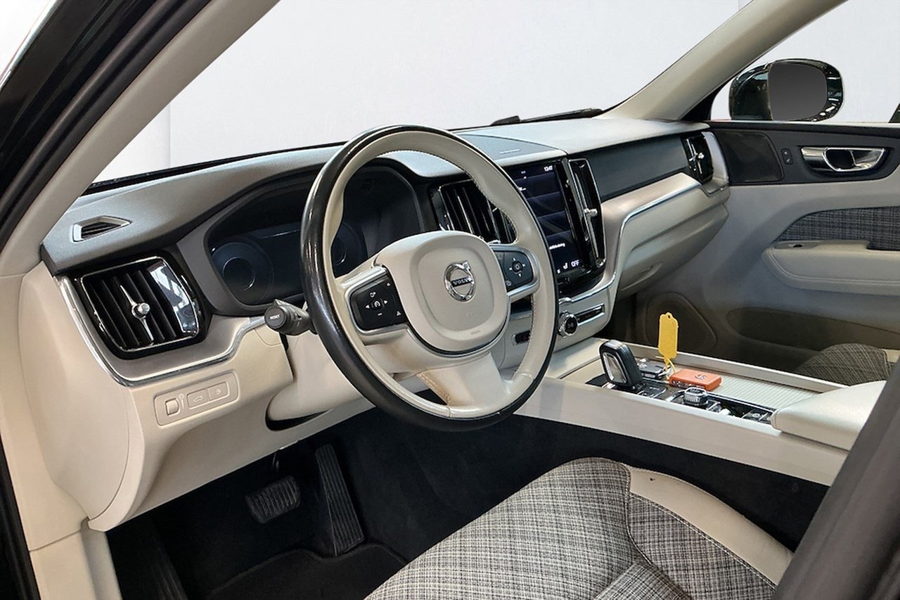 Volvo XC60 2021, kuva 7/10