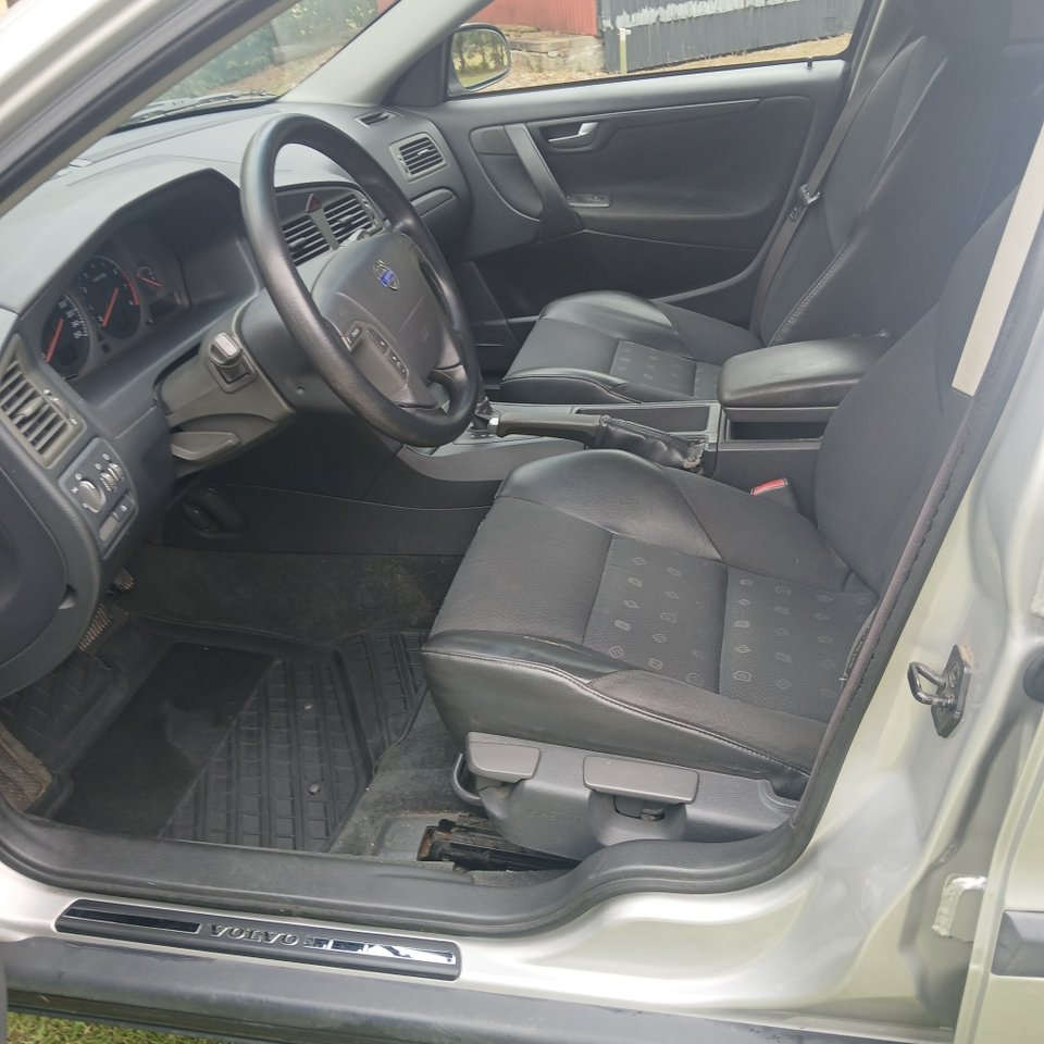 Volvo V70 2003, photo 6/9