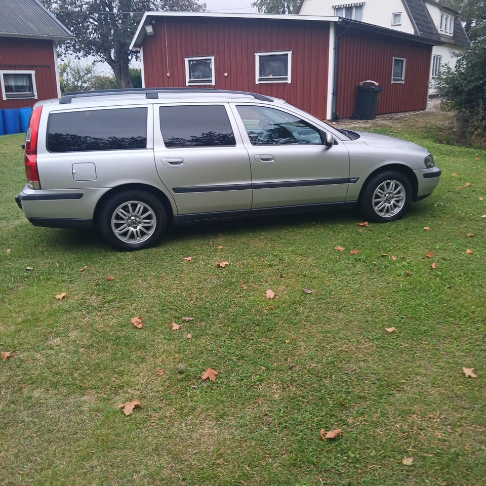 Volvo V70 2003, photo 4/9